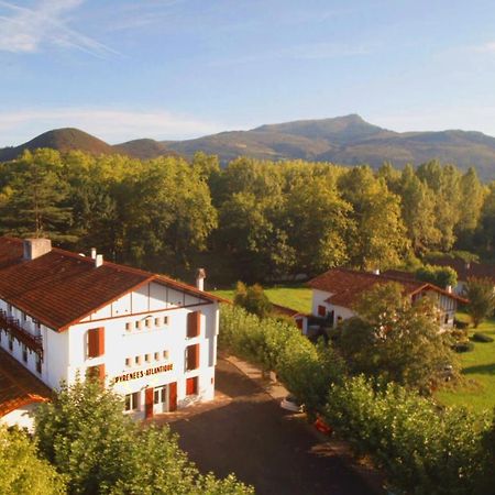 Hotel Pyrenees Atlantique Saint-Pée-sur-Nivelle Eksteriør bilde